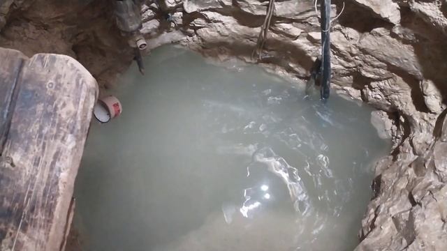 Глубокий колодец, 30,75м. Все методы хороши. Воды становится больше. смотреть онлайн