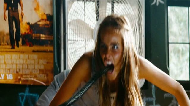 Transformers 2 La Venganza de los Caídos Alice seduce a Sam Witwicky смотреть онлайн