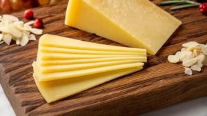 Так ли полезен твёрдый сыр? Сыр можно употреблять далеко не каждому человеку?