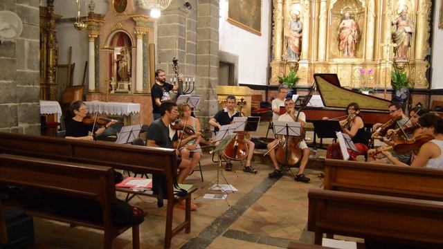 Ars Musicae Baroque Orchestra - Timothy Roberts - "Bataille" (aria) de H.I.F. Biber смотреть онлайн