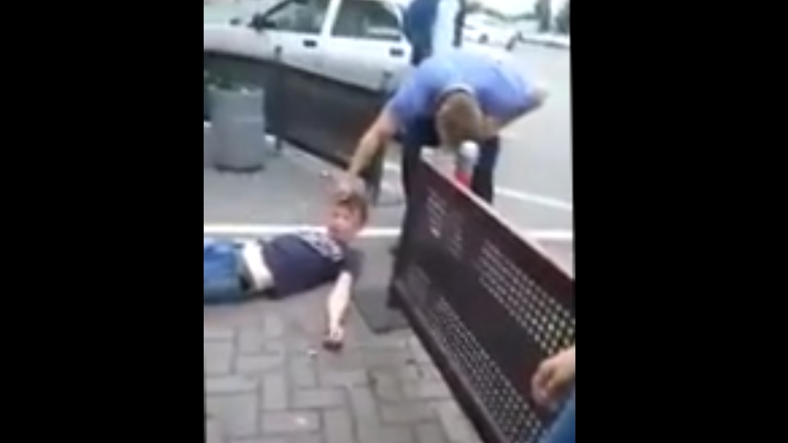 Во Владимире охранник ночного клуба искалечил человека! смотреть онлайн