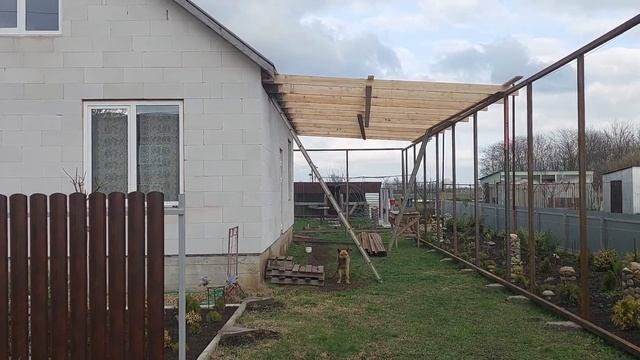 567.Что нам стоит дом  ? построить , а потом ещё  навес ?