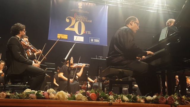 BURSA BÖLGE DEVLET SENFONİ ORKESTRASI (HOWARD GRİFFİTHS) смотреть онлайн