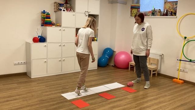 Нейропсихология на практике. Пространственные компетенции. Часть 2. Моё тело в мире других предмето смотреть онлайн
