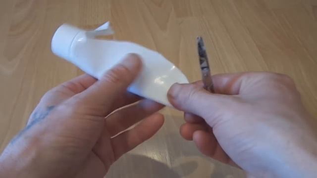 Как вырезать голубя из тюбика от зубной пасты ! DIY. Поделки своими руками. Мастер класс.