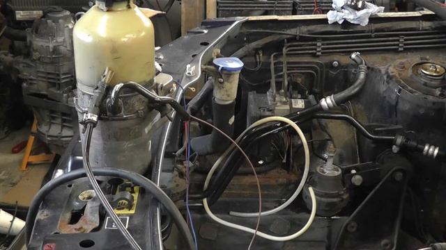 DIY EV Part 12 - Power Steering Pump blow off. Messy! смотреть онлайн