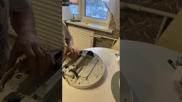Mi robot vacuum-mop, отключается при работе на режимах интенсивно/турбо смотреть онлайн