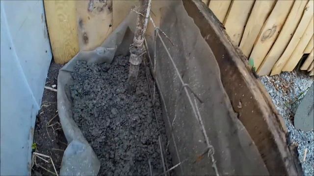 Мангальная зона своими руками. Часть 2. Заливка бетона, основание. #мангальнаязона #заливкабетона смотреть онлайн