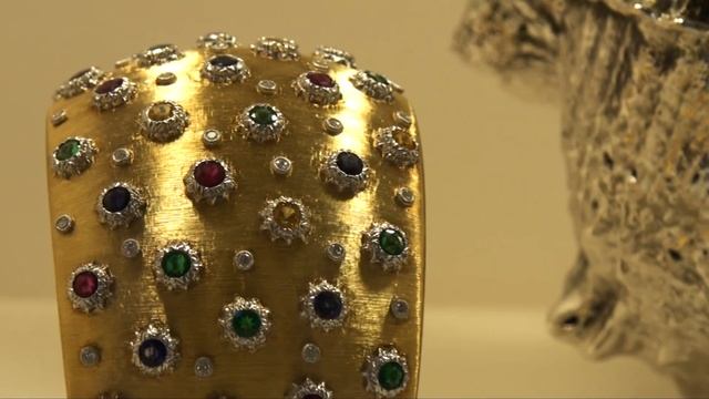 Video Chic shopping in Milan with Susan Tabak: Brioni, Buccellati, Dolce & Gabbana and 10 Corso Com смотреть онлайн