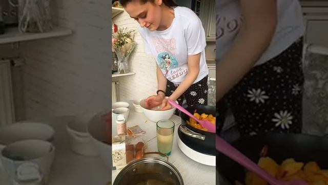 Персиковый коблер смотреть онлайн