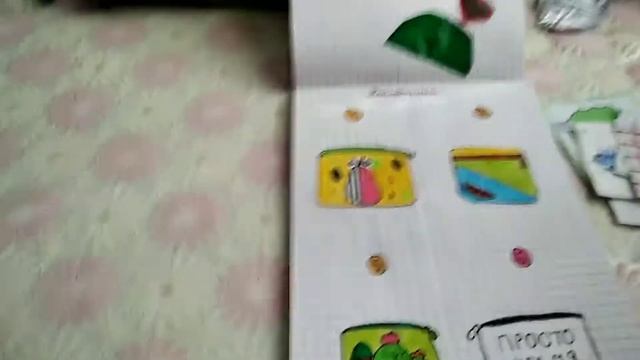 Бумажные сюрпризы ? видео с Машей ?(наклейки на термо кружки) смотреть онлайн