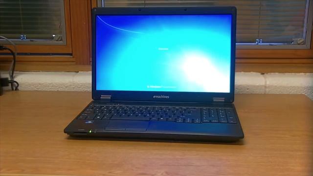 EMachines EME528