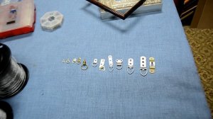 Как повесить картину, чтобы она не упала. Крепёж и подвесы. Обзор в багетной мастерской.