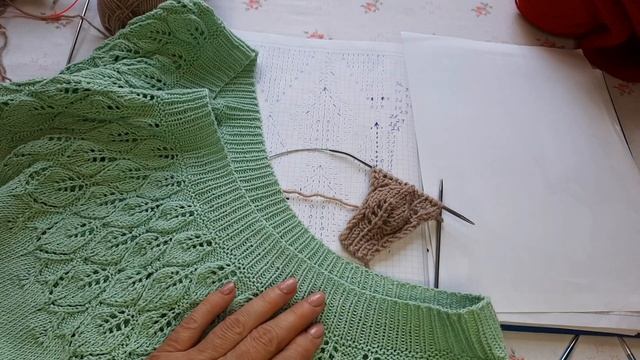 Вязание круглой кокетки с листиками.Моя схема. И как я по ней работаю.