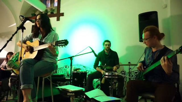 Амели на мели - Не важно + Слышишь (НН, 17 04 2015) смотреть онлайн