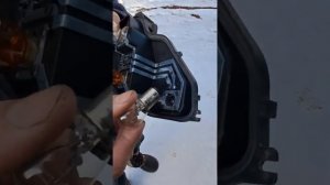 Замена лампочки стоп сигнала Рено Сандеро 2 и Логан 2
