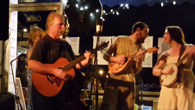 Farmuse String Band "Georgia Railroad and Little Liza Jane" смотреть онлайн