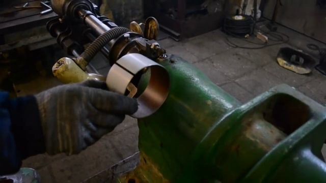 Ремонт нижних рычагов навески трактрора John Deere смотреть онлайн