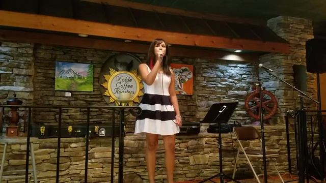 Love Yourself Open Mic Performance (Natasha Rodriguez) смотреть онлайн