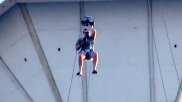 Спуск с башни Pattaya Park .MP4 смотреть онлайн