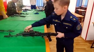 разборка-сборка автомата Калашникова 8 класс