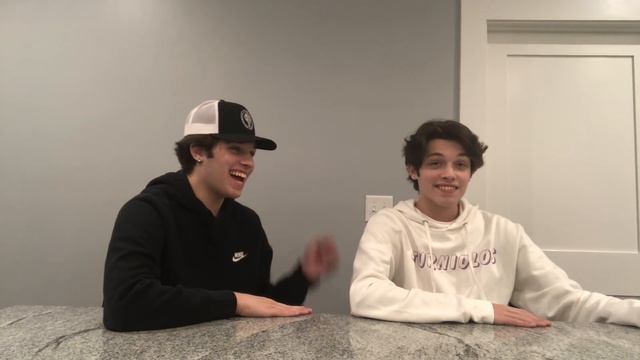 Sturniolo Triplets Guess Each Other By Zoomed In Picture (part 2) - Sturniolo Triplets