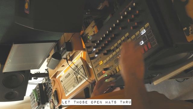 coffee break 2 ☕ behringer rd8 mk2 jam [analog drum machine] смотреть онлайн