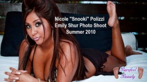 Nicole «Snooki» Polizzi  Bare Feet Soles Pose (2010)