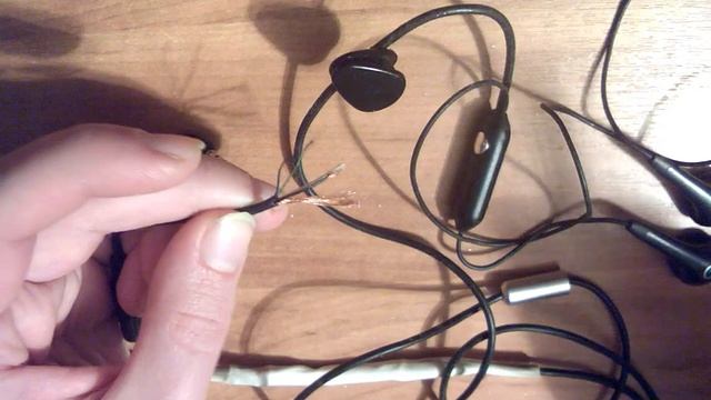 Sony Ericsson K790i Переделка оригинальной гарнитуры под aux Mini-jack 4C. Хвала инженерам SONY! смотреть онлайн