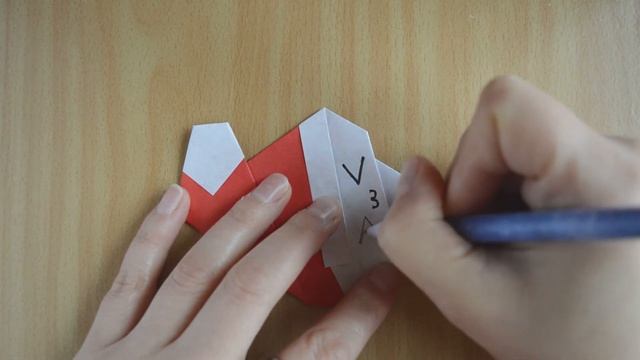 Как сделать Деда Мороза из бумаги.