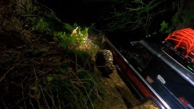 Scale trail trx 4 79 bronco and defender winch line! (Night run) смотреть онлайн