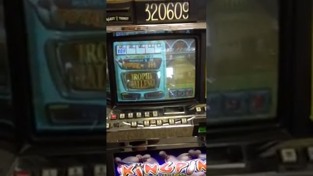 IGT I-GAME COINLESS VIDEO SLOT MACHINE "KINGPIN BOWLING" - www.slotmachinesltd.com смотреть онлайн