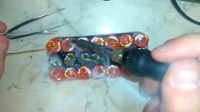 Акум на 12v из одноразок HQD. Акамулятор смотреть онлайн