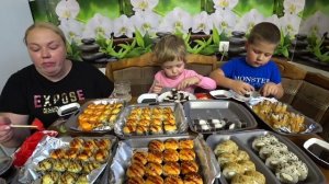 много роллов/мукбанг/ жизнь в селе навеселе