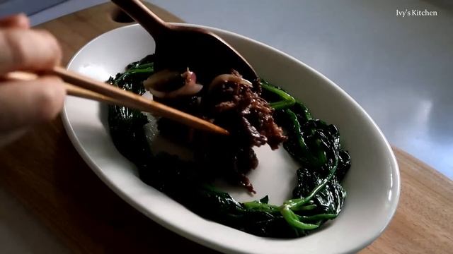 달걀말이, 토마토 불고기, 두부 샐러드, 샤인머스켓의 주말 식탁｜Ivy Kitchen смотреть онлайн