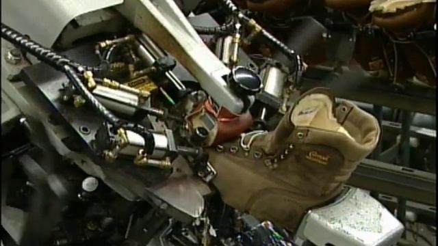 Chippewa Boots Factory Tour смотреть онлайн