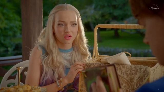 Descendants 2 - I'm A Big Fake (Indonesian) смотреть онлайн