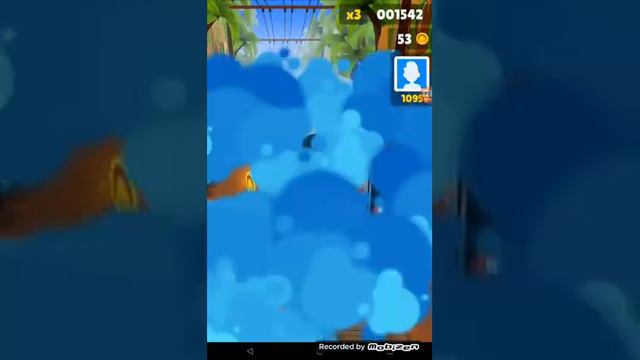 Играет бегущий мальчик смотреть онлайн