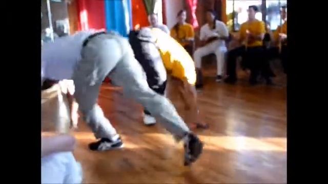 CM Chorao & Njoli Capoeira Angola смотреть онлайн