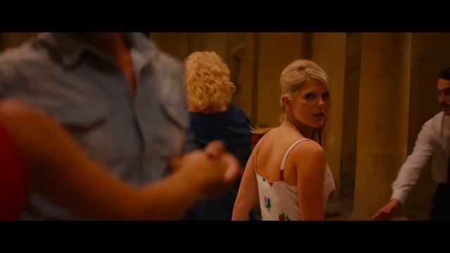 Walking on Sunshine Music Scene: The Power of Love смотреть онлайн
