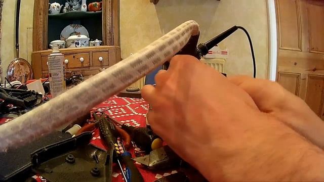 Electric Iron Repair (Faulty with a P) смотреть онлайн