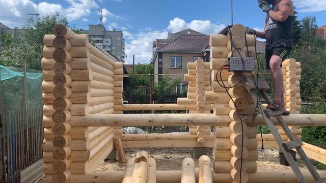 Беседка БС-09 из оцилиндрованного бревна от производителя в Омске смотреть онлайн