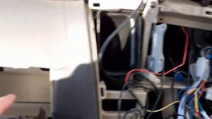 Тойота Альфард подключаем магнитолу и камеру заднего хода через парк ассис