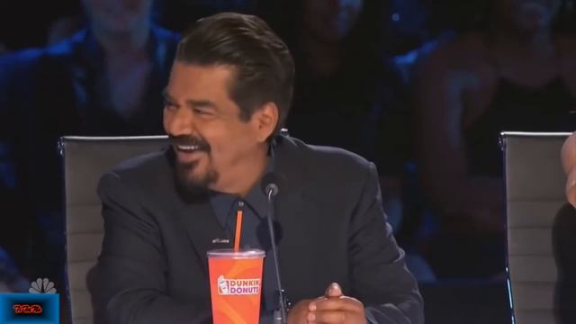 Обалденный парень издевается над всеми. судьи оценили смотреть онлайн