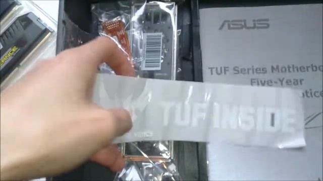Unboxing Intel i7 4770K & Asus Gryphon Z87 смотреть онлайн