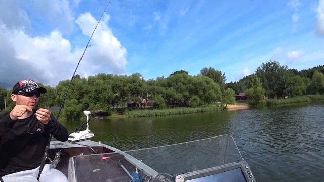 Дубровское вдхр. Поиск окуня! Тест винта на Evinrude 30 e-tec! смотреть онлайн