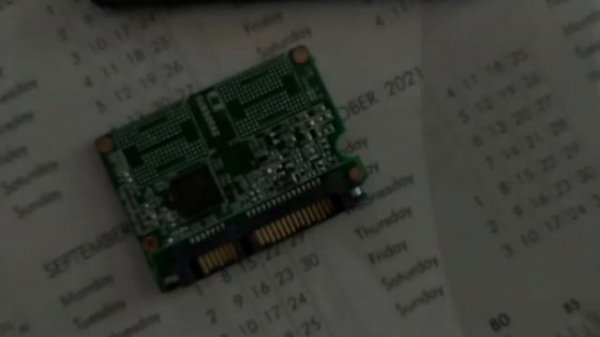 SU650 SSD ADATA Как он выглядит внутри...