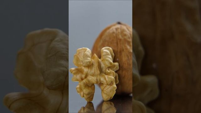 Benefits of Walnut Oil смотреть онлайн