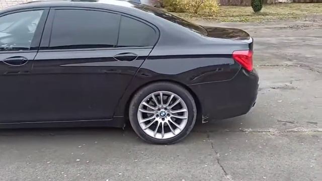 BMW 740 Individual+M paket 2010 смотреть онлайн