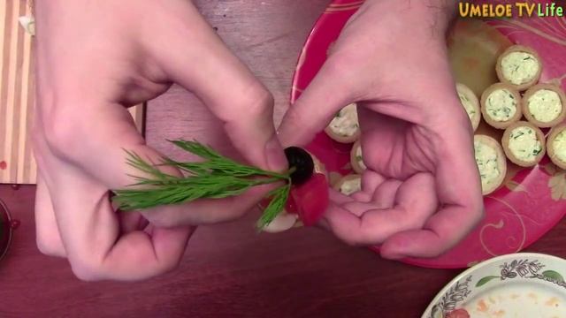 Тарталетки с креветками и красной икрой. Вкусно? смотреть онлайн